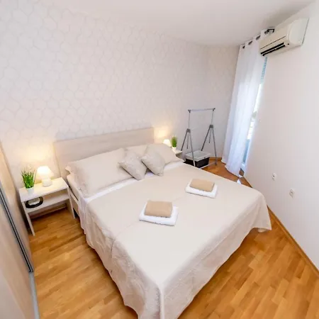 Boki Apartment *